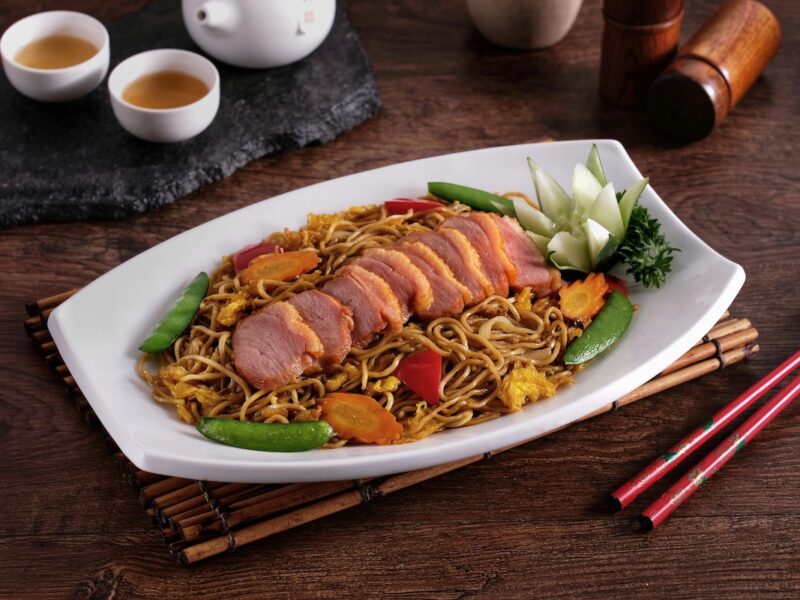 Sensasi Baru di Surabaya! Mie Bebek Asap Bima: Kenyal, Gurih, Smokey – Haujek Poll!