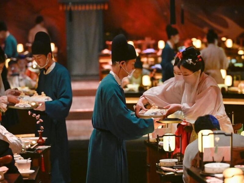 Seolah Melintasi Waktu: Restoran di Beijing Jadi Tren Baru Menikmati Suasana China Kuno